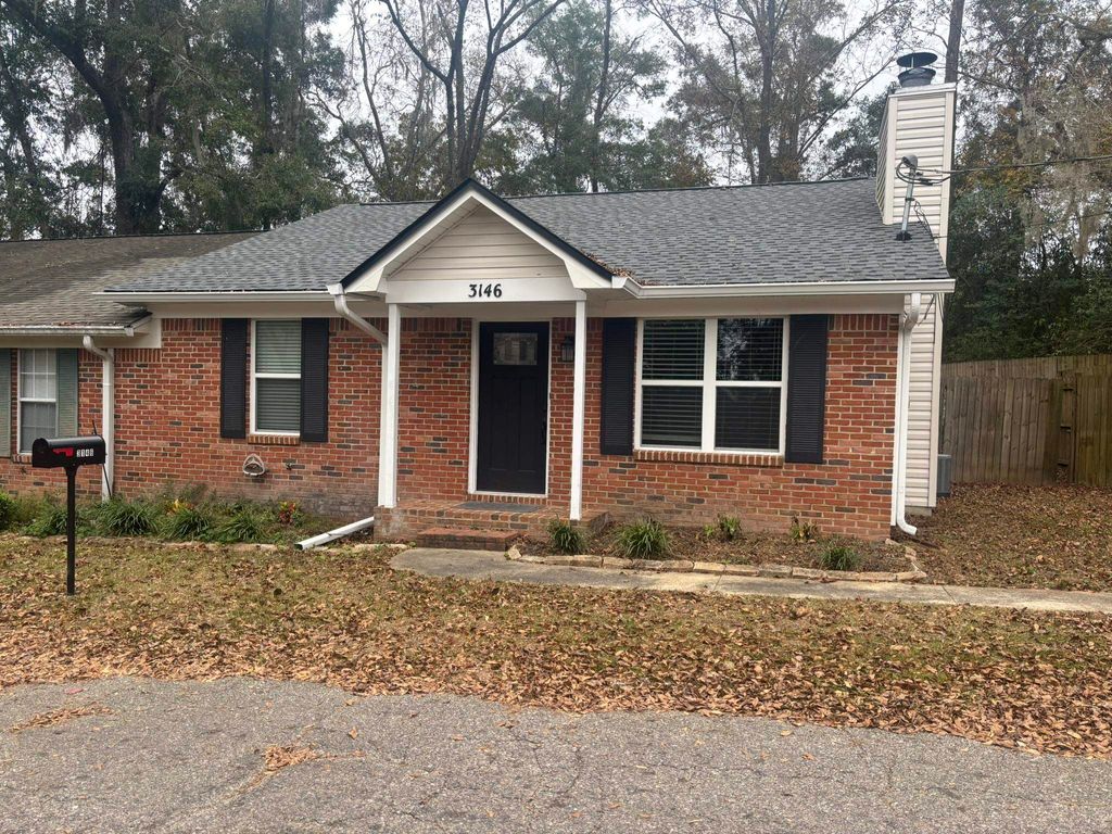Photo of 3146 Oak Hammock Ct Ct, Tallahassee, FL 32301 (MLS # 393713)