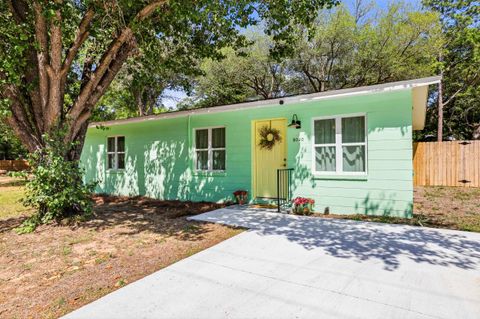 Tiny photo for 8034-8040 N Baby Farm Dr DR #-, Tallahassee, FL 32310 (MLS # 399767)