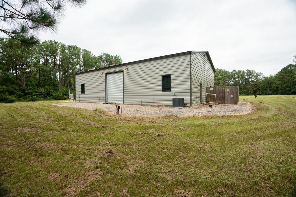 Photo of 1268 NW White Wing Dove Drive, Greenville, FL 32331 (MLS # 391927)
