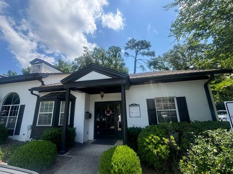 Photo of 1684 Metropolitan Circle, Tallahassee, FL 32308 (MLS # 393767)