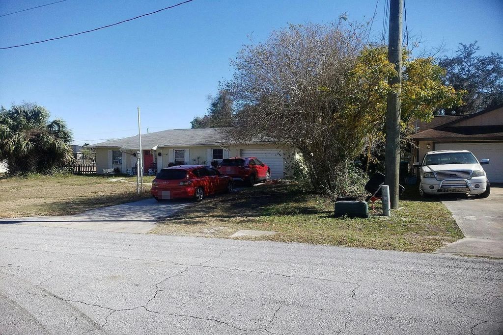 Photo of 1047 Santa Clara Drive, Other Florida, FL 32738 (MLS # 393708)