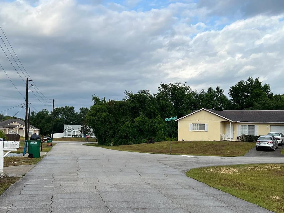 1047 Santa Clara Drive