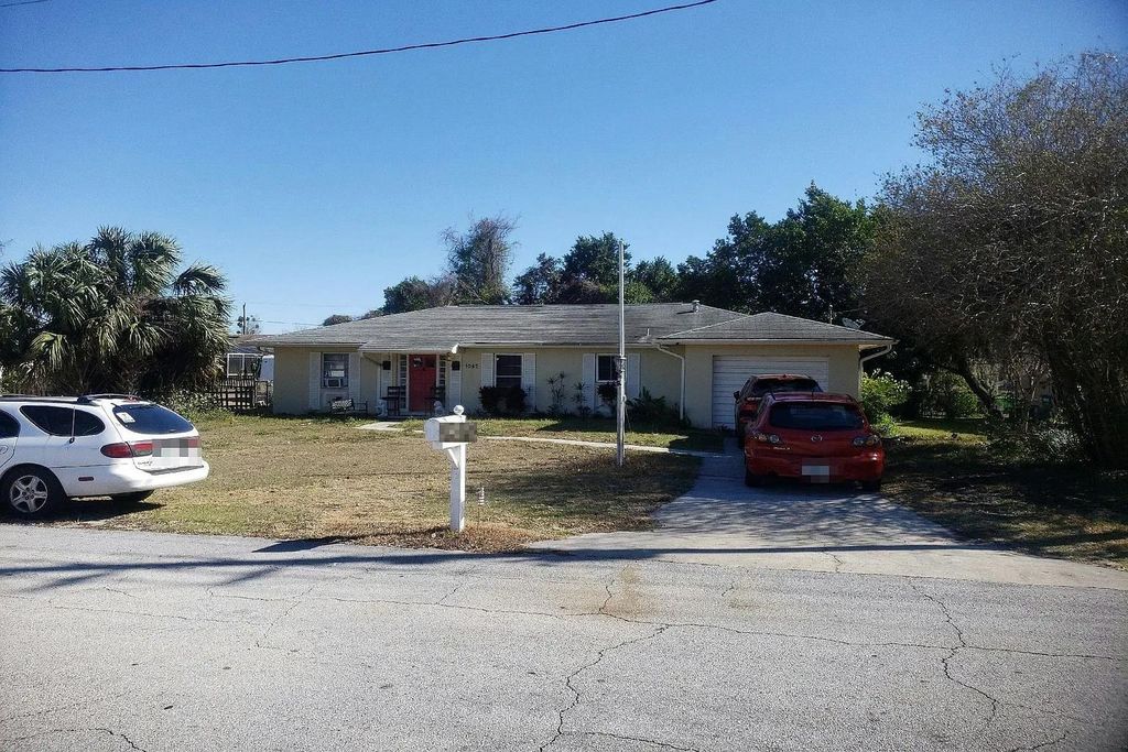 Photo of 1047 Santa Clara Drive, Other Florida, FL 32738 (MLS # 393708)