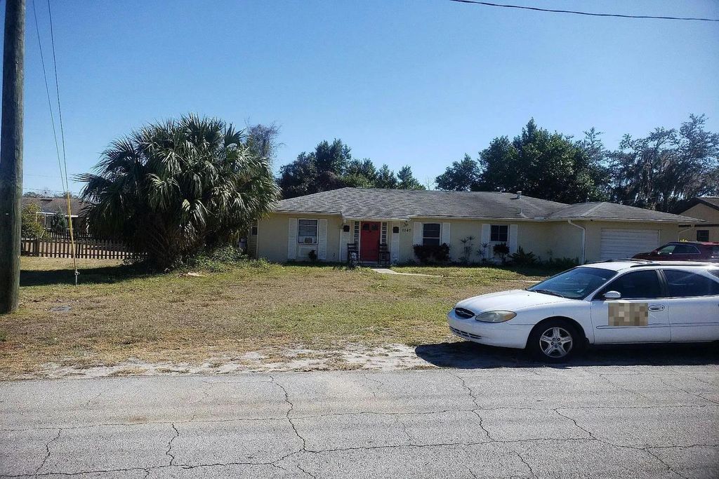 Photo of 1047 Santa Clara Drive, Other Florida, FL 32738 (MLS # 393708)