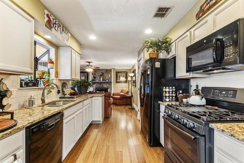 Tiny photo for 2013 Pepperidge Way, Tallahassee, FL 32308 (MLS # 395874)