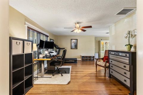 Tiny photo for 2013 Pepperidge Way, Tallahassee, FL 32308 (MLS # 395874)