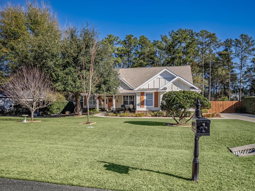 Photo of 73 Geranium Trace, Crawfordville, FL 32327 (MLS # 395497)