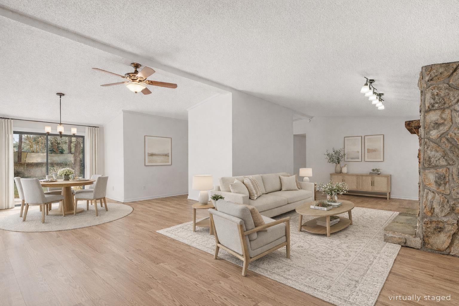 2081 MISTLETOE Court