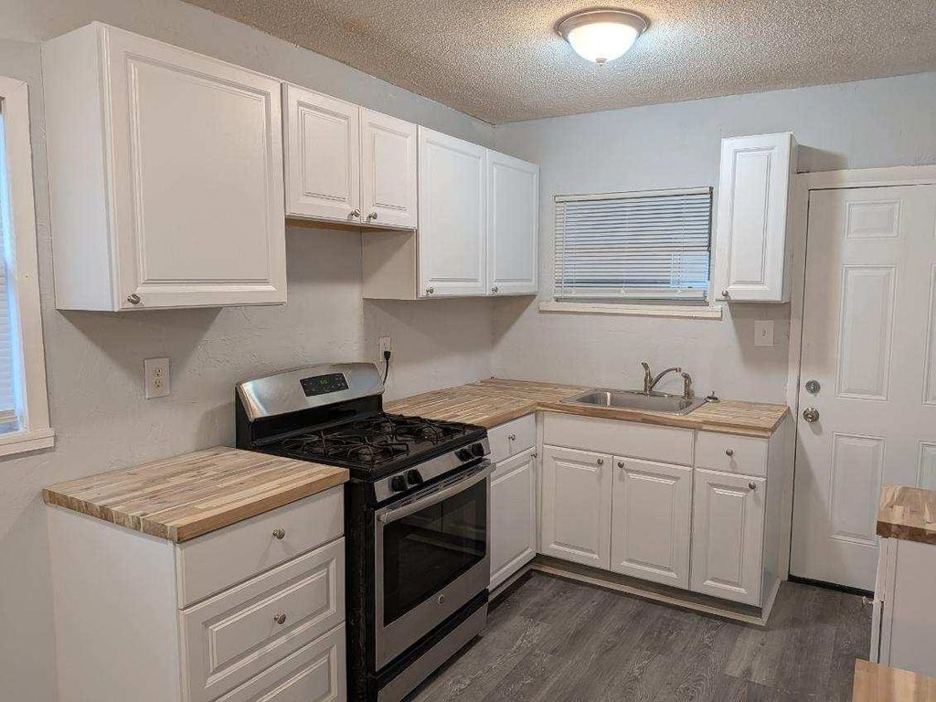 Photo of 201 SE Pride Street, Madison, FL 32340 (MLS # 395443)