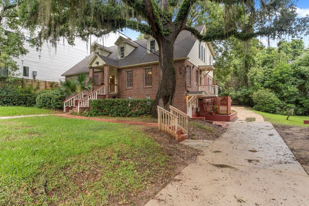 Photo of 524 E College Avenue, Tallahassee, FL 32301 (MLS # 391941)