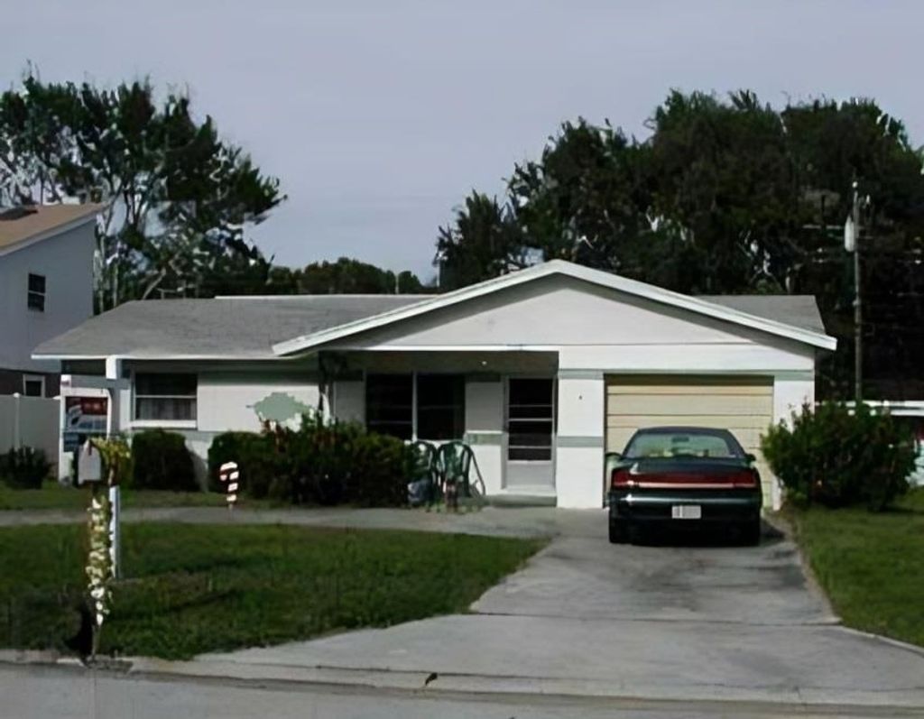 Photo of 11081 103rd Terrace, Other Florida, FL 33778 (MLS # 392081)