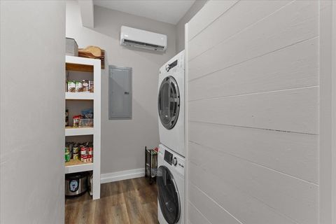 Tiny photo for 539 NW 5th Avenue, Steinhatchee, FL 32359 (MLS # 397884)