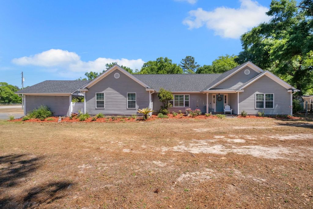 Photo of 1571 Lake McCollum Court, Tallahassee, FL 32310 (MLS # 398818)