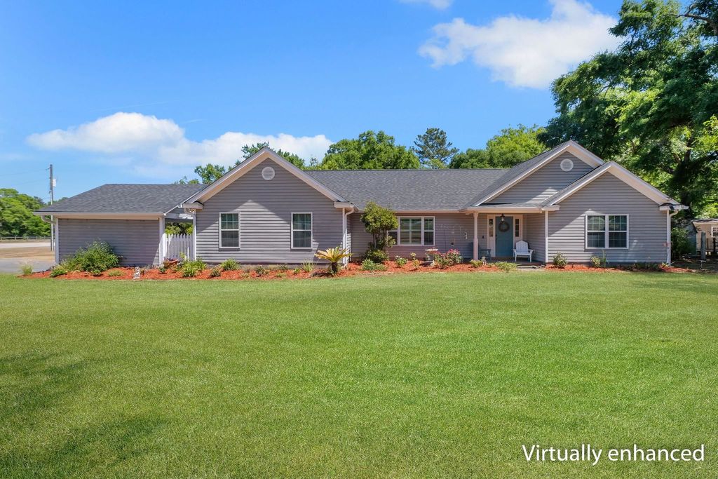 Photo of 1571 Lake McCollum Court, Tallahassee, FL 32310 (MLS # 398818)