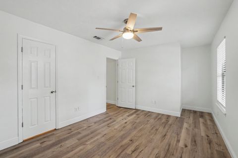 Tiny photo for 1972 Portland Avenue, Tallahassee, FL 32303 (MLS # 400550)