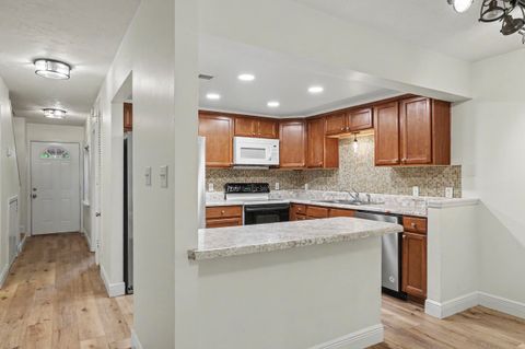 Tiny photo for 1972 Portland Avenue, Tallahassee, FL 32303 (MLS # 400550)