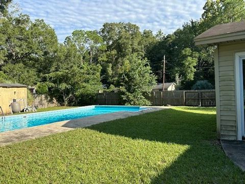 Tiny photo for 3521 Larkway Street, Tallahassee, FL 32305 (MLS # 390461)