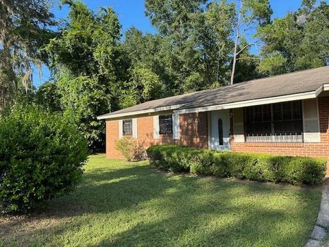 Tiny photo for 3521 Larkway Street, Tallahassee, FL 32305 (MLS # 390461)