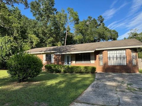 Photo of 3521 Larkway Street, Tallahassee, FL 32305 (MLS # 390461)