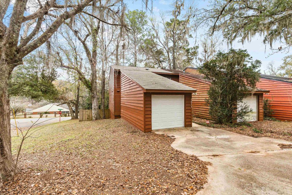 Photo of 1511 Jacks Drive, Tallahassee, FL 32301 (MLS # 396737)