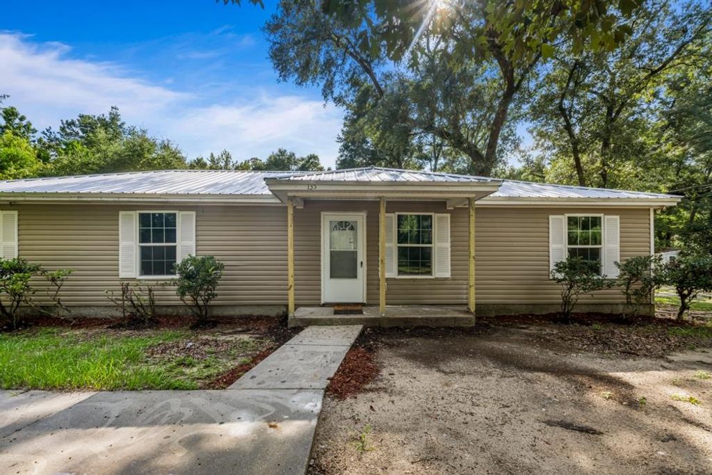 Photo of 135 Ball Farm Road, Quincy, FL 32352 (MLS # 389818)