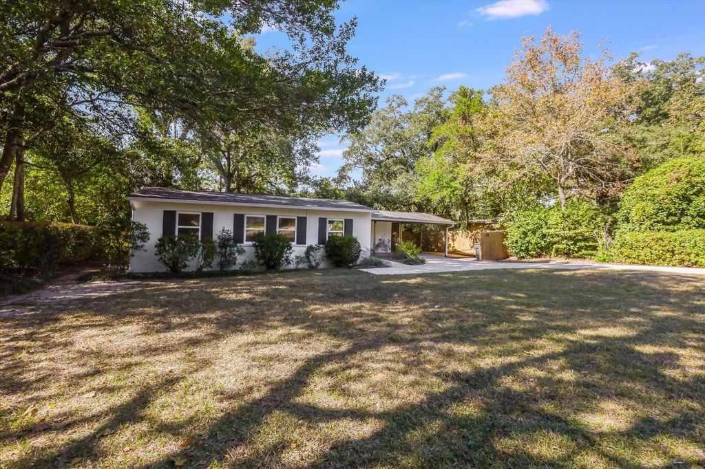 Photo of 1524 Heechee Nene, Tallahassee, FL 32301 (MLS # 392776)