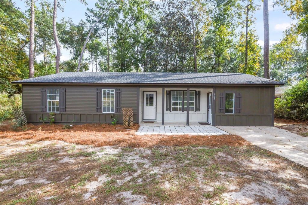 Photo of 9425 Hackberry Lane, Tallahassee, FL 32305 (MLS # 392988)