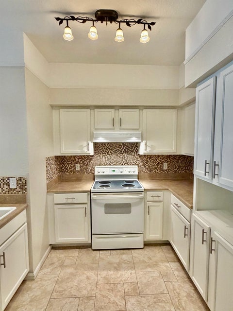 Tiny photo for 2801 CHANCELLORSVILLE Drive #925, Tallahassee, FL 32312 (MLS # 401753)