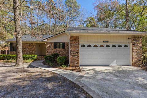 Photo of 8209 Bridge Water Trail, Tallahassee, FL 32312 (MLS # 398121)