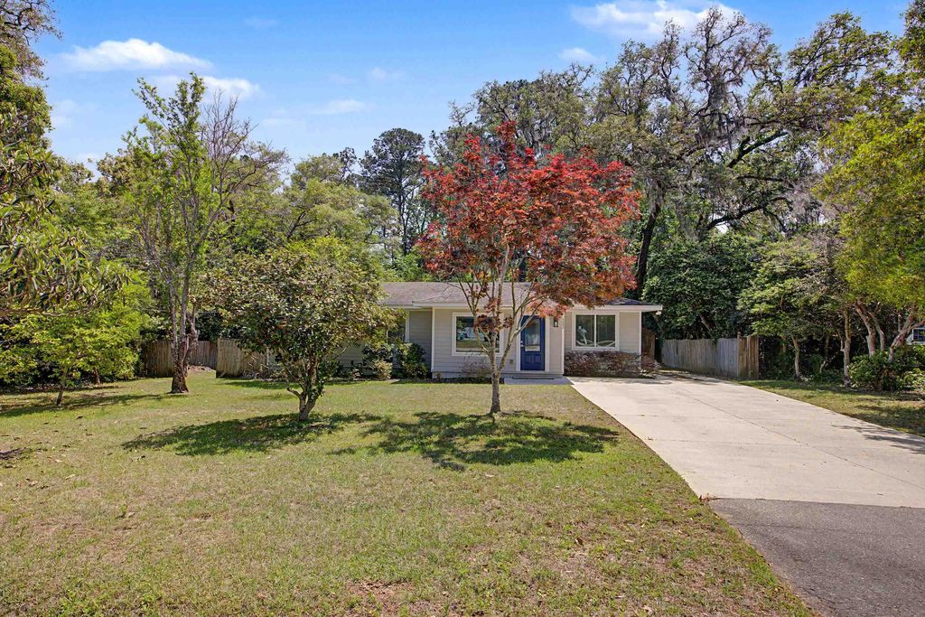 Photo of 223 Meridianna Drive, Tallahassee, FL 32312 (MLS # 398464)