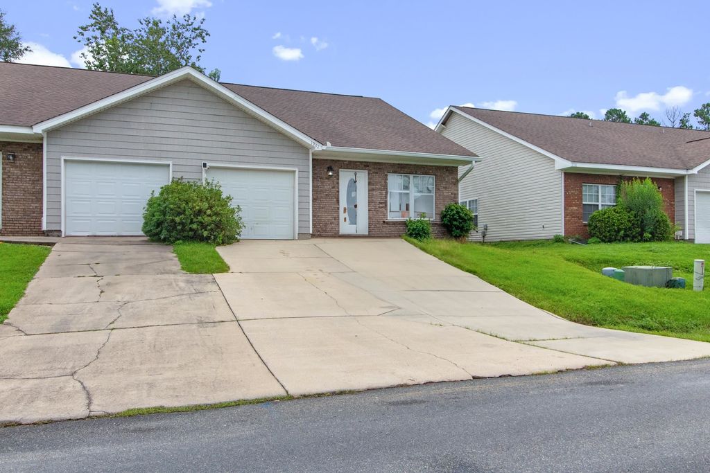 Photo of 1942 Nena Hills Drive, Tallahassee, FL 32304 (MLS # 389875)