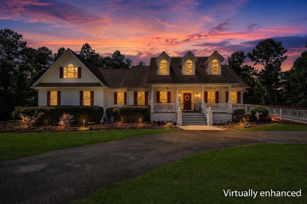 Photo of 805 Frances Drive, Havana, FL 32333 (MLS # 402611)