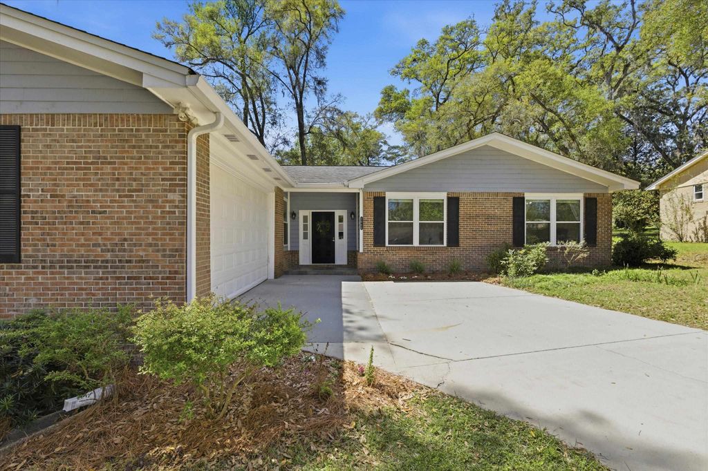 Photo of 3045 Banks Road, Tallahassee, FL 32309 (MLS # 397749)