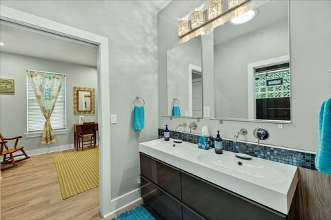 Tiny photo for 537 Williams Street, Tallahassee, FL 32303 (MLS # 392278)