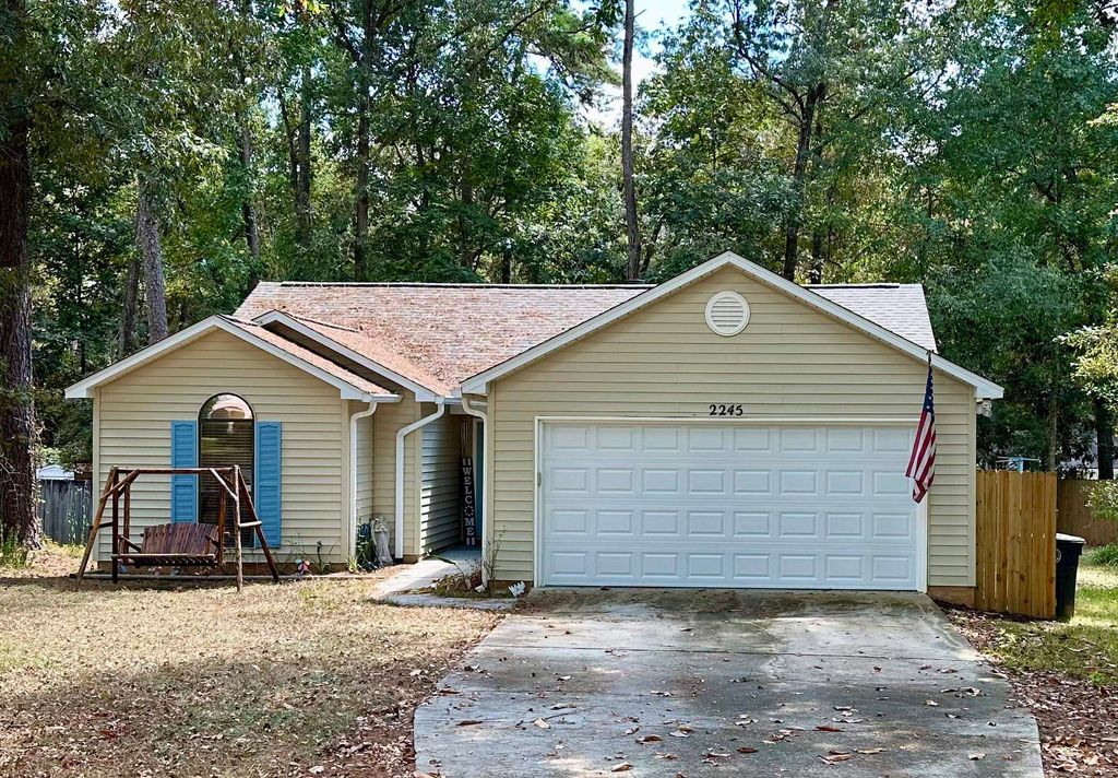 Photo of 2245 Tuscavilla Road, Tallahassee, FL 32312 (MLS # 391467)