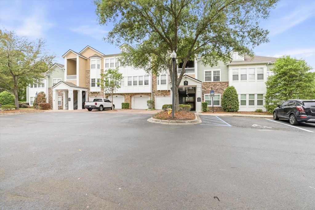 Photo of 2801 Chancellorsville Drive #718, Tallahassee, FL 32312 (MLS # 398849)