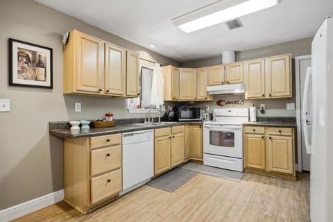 Tiny photo for 4426 Bayshore Circle, Tallahassee, FL 32309 (MLS # 402574)