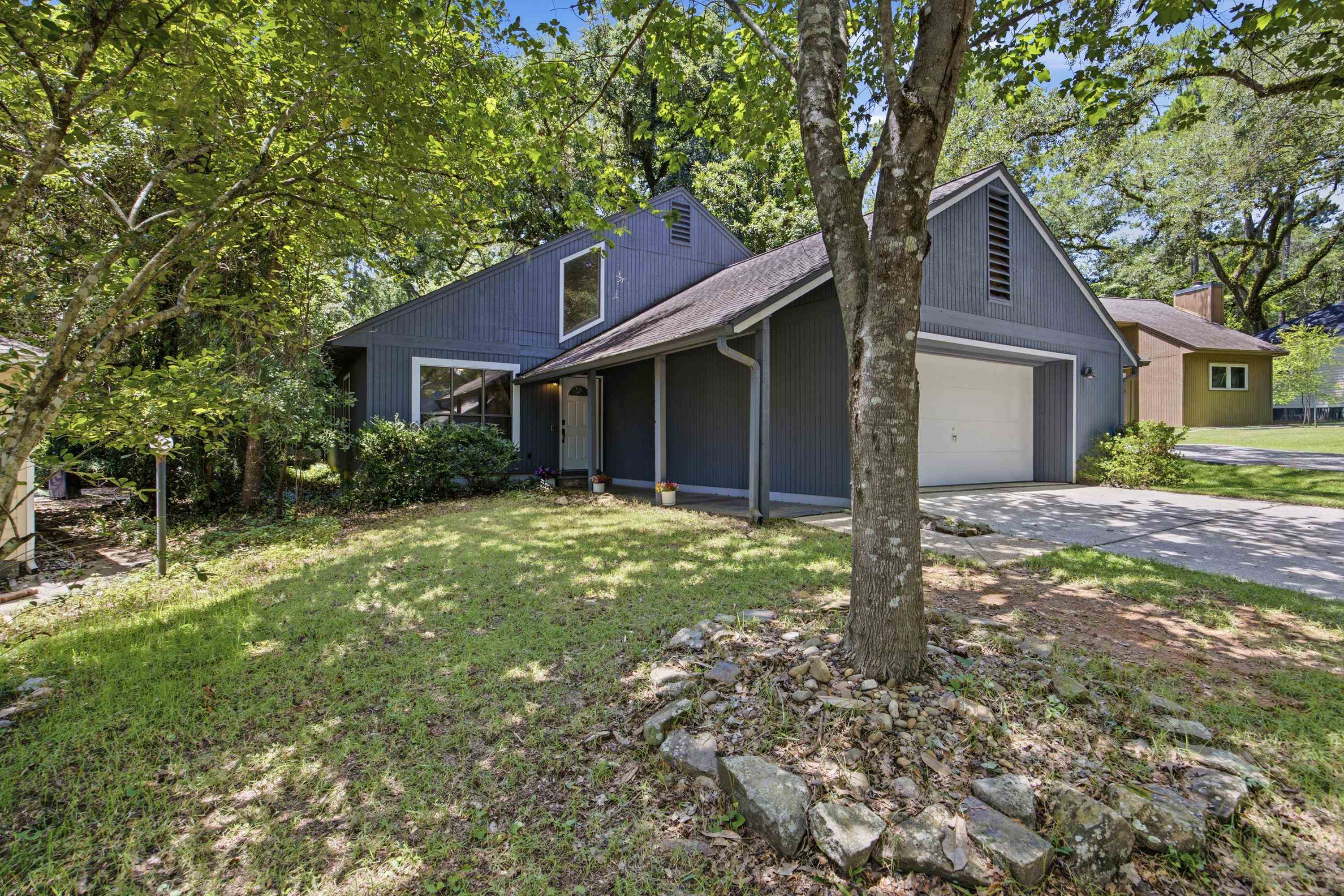 Photo 1 of 32 — 4426 Bayshore Circle, Tallahassee, FL 32309