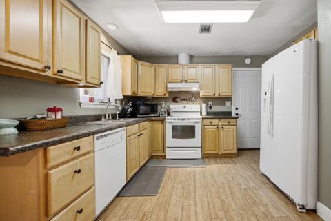 Tiny photo for 4426 Bayshore Circle, Tallahassee, FL 32309 (MLS # 402574)