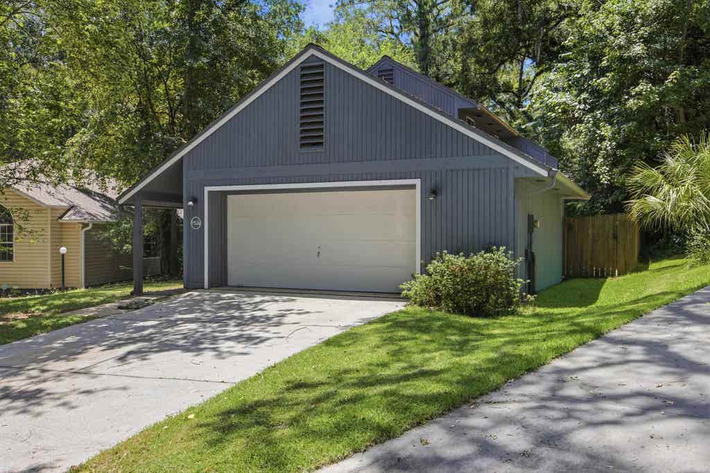 Photo of 4426 Bayshore Circle, Tallahassee, FL 32309 (MLS # 402574)
