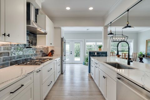 Tiny photo for 2012 Lee Avenue, Tallahassee, FL 32308 (MLS # 396822)