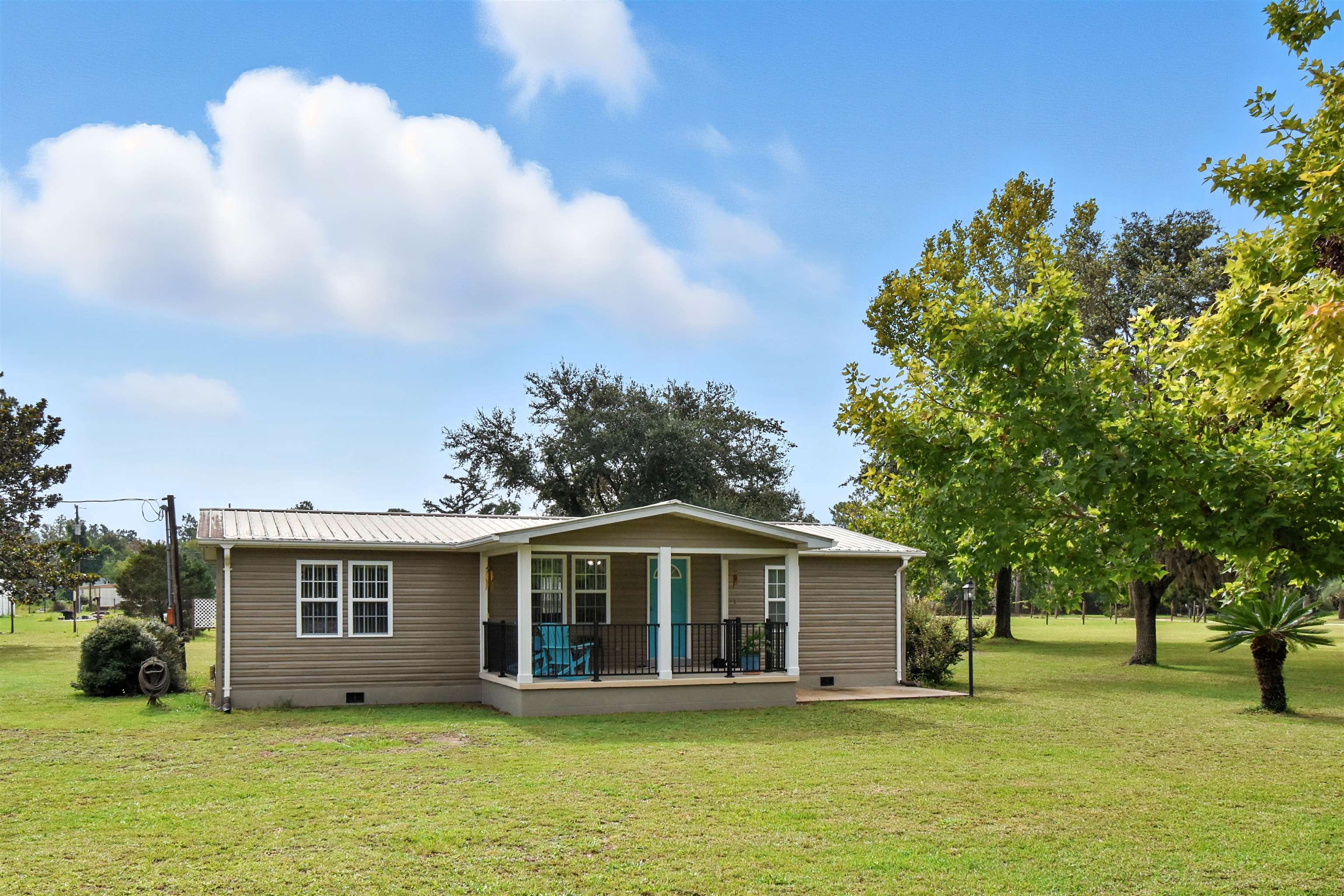 935 E Charles Hendry Road