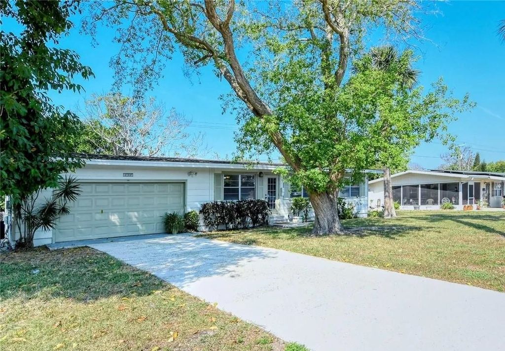 Photo of 4708 Park Acres Drive, Other Florida, FL 34207 (MLS # 398863)