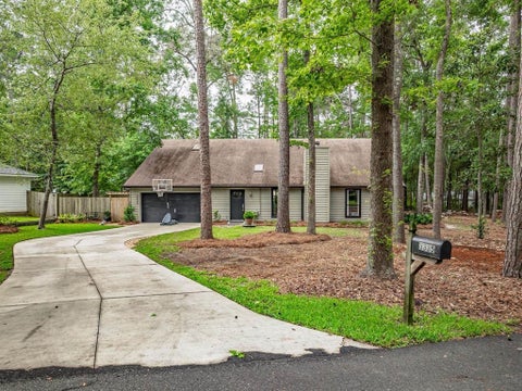 Tiny photo for 3335 Micanopy Trail, Tallahassee, FL 32312 (MLS # 401042)