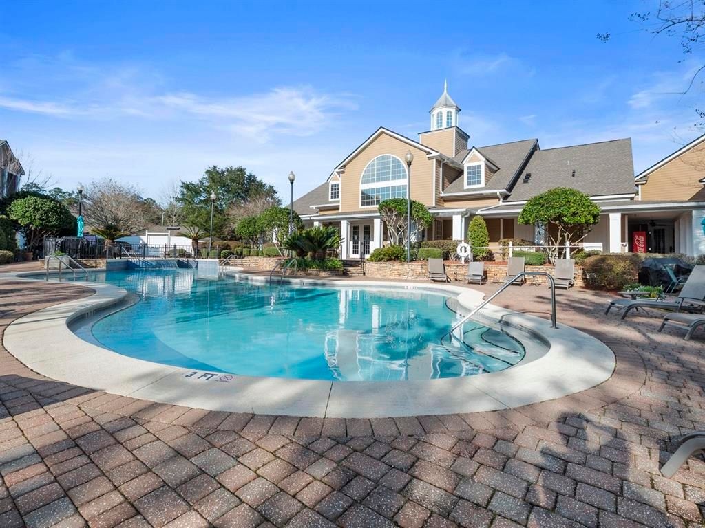 Photo of 2801 CHANCELLORSVILLE Drive #232, Tallahassee, FL 32312 (MLS # 390013)