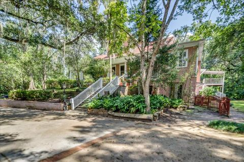 Tiny photo for 727 Miccosukee Road #-, Tallahassee, FL 32308 (MLS # 399221)