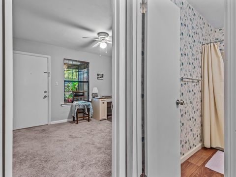 Tiny photo for 254 E Whetherbine Way, Tallahassee, FL 32301 (MLS # 391417)