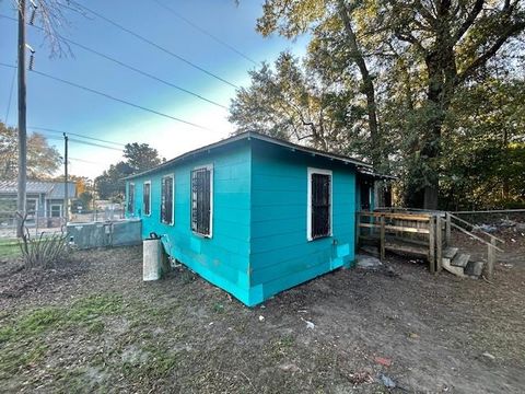 Tiny photo for 1312 Alabama Street, Tallahassee, FL 32304 (MLS # 395600)