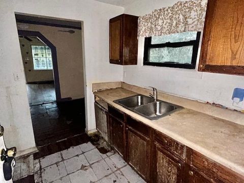 Tiny photo for 1312 Alabama Street, Tallahassee, FL 32304 (MLS # 395600)