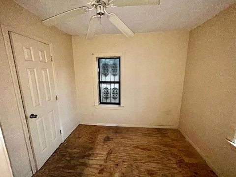 Tiny photo for 1312 Alabama Street, Tallahassee, FL 32304 (MLS # 395600)